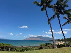 Some tips on how not to piss off locals when traveling to Hawaii, from a resident.