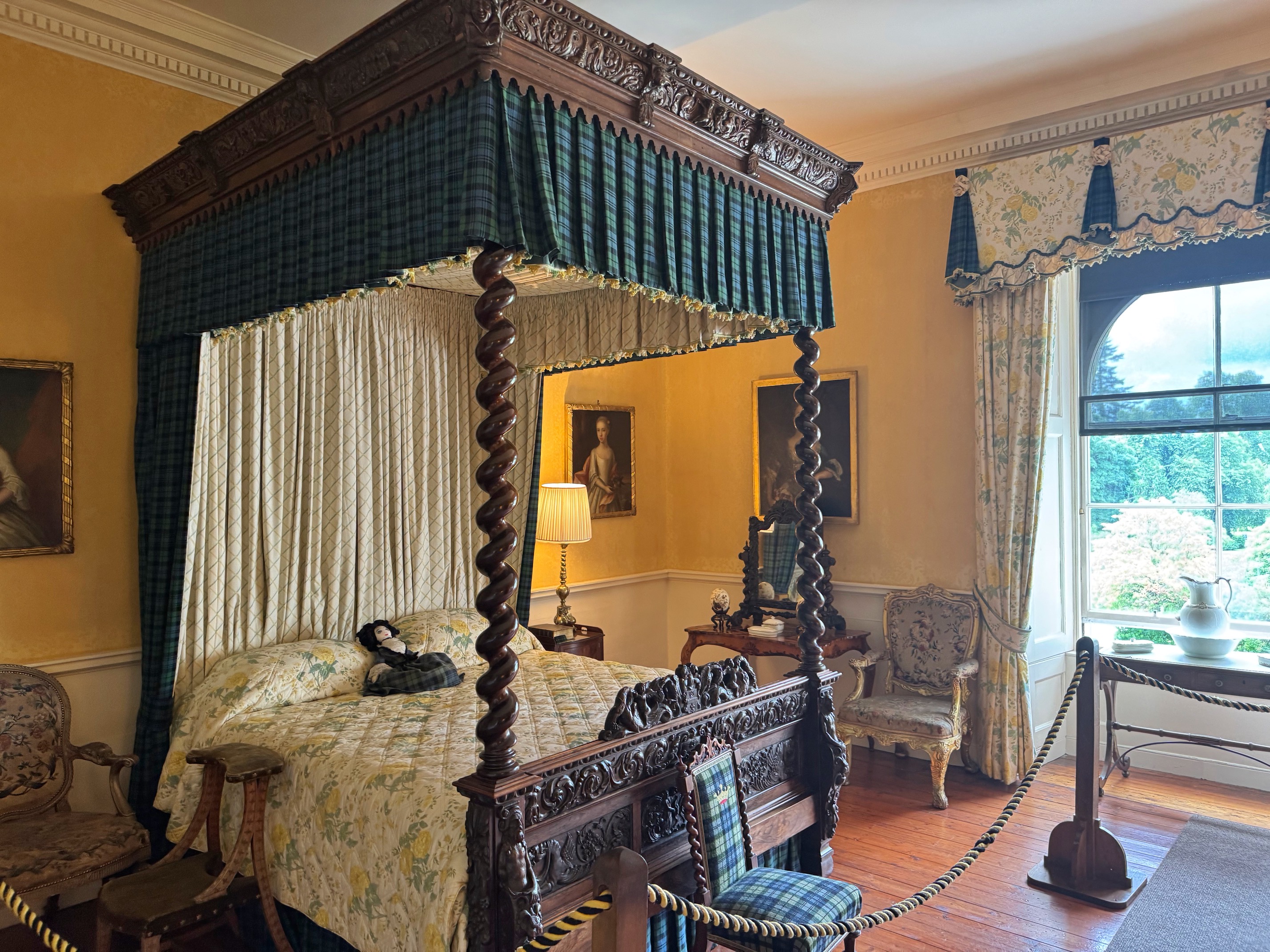Inverary MacArthur Bedroom