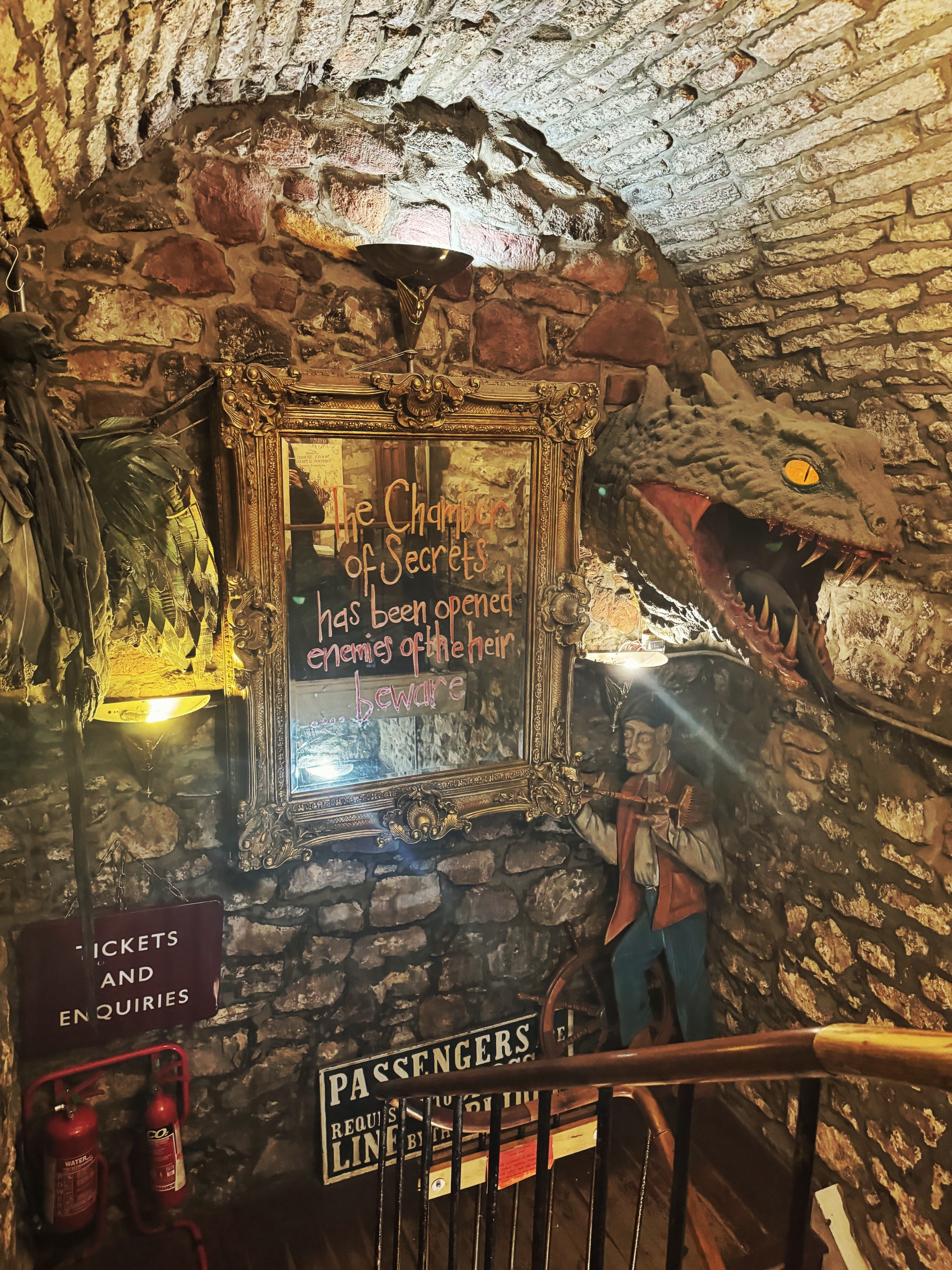 Museum Context Chamber