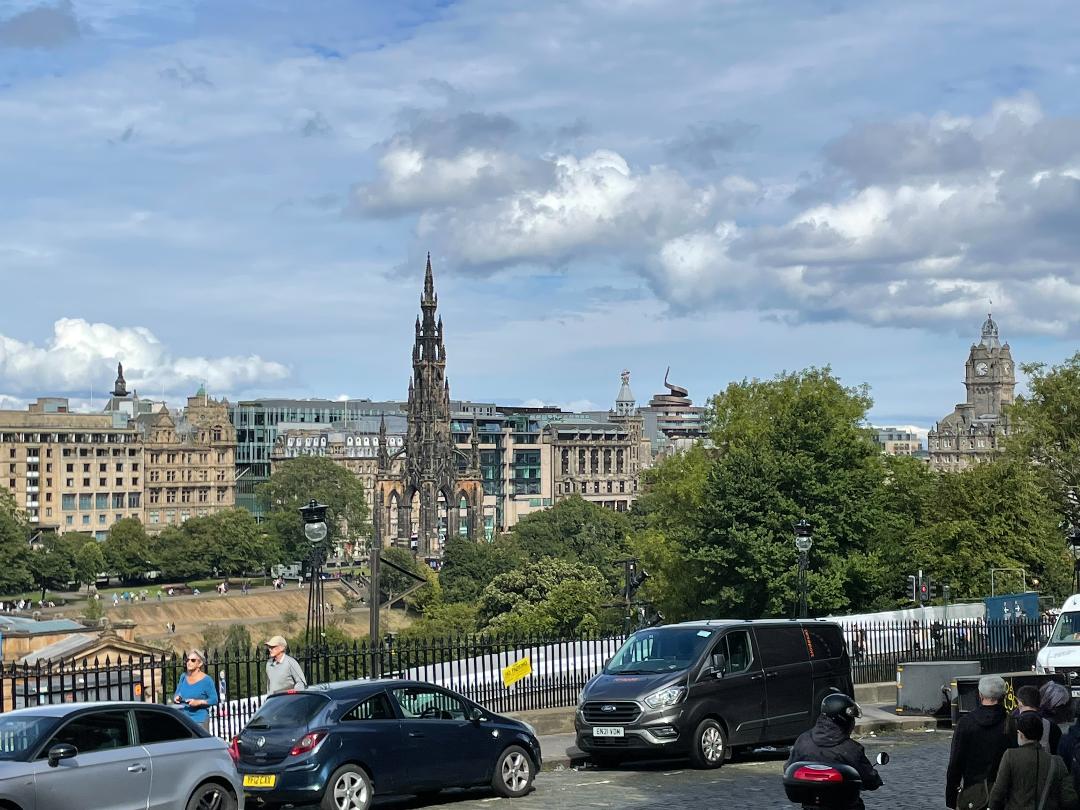 Scott Monument 